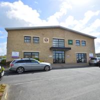 Office Premises Roundswell to let